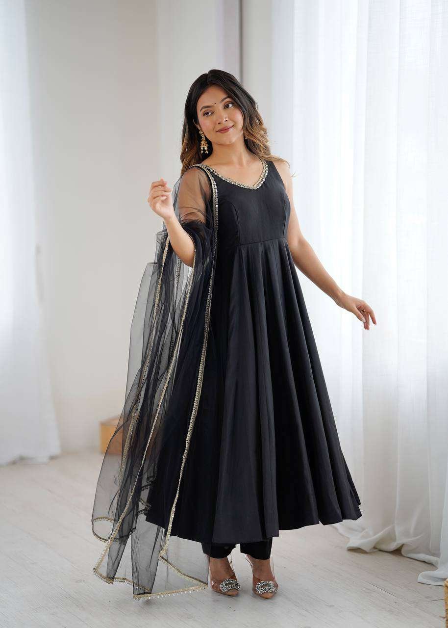 Womens Pure Romansilk Chanderi Anarkali Kurti with Pant & Dupatta Set - Image 7